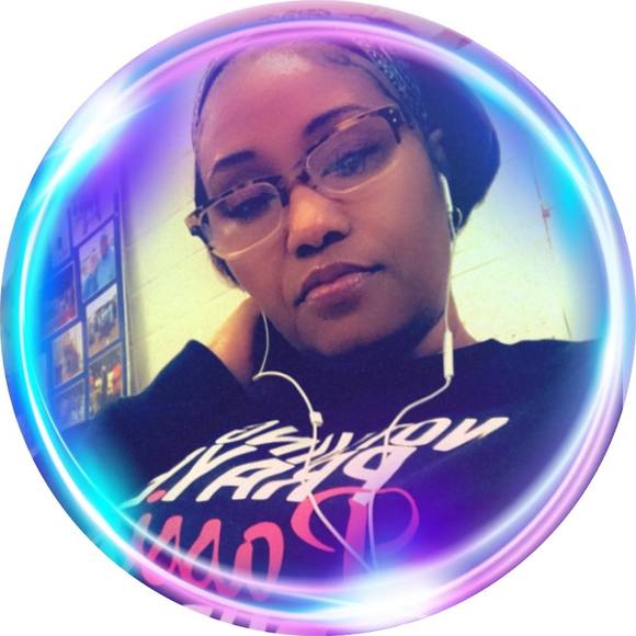 Poshmark profile picture for @face